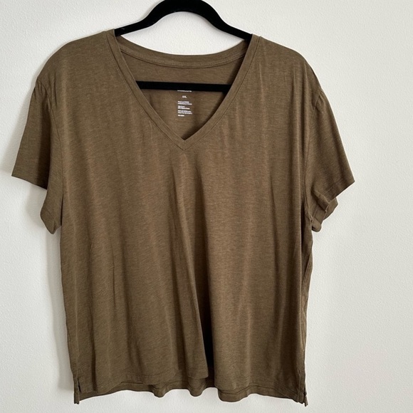 GIRLFRIEND COLLECTIVE Fern Cupro V-Neck Tee XXL - Picture 6 of 9